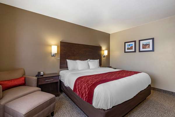  - Comfort Inn & Suites Waterloo
