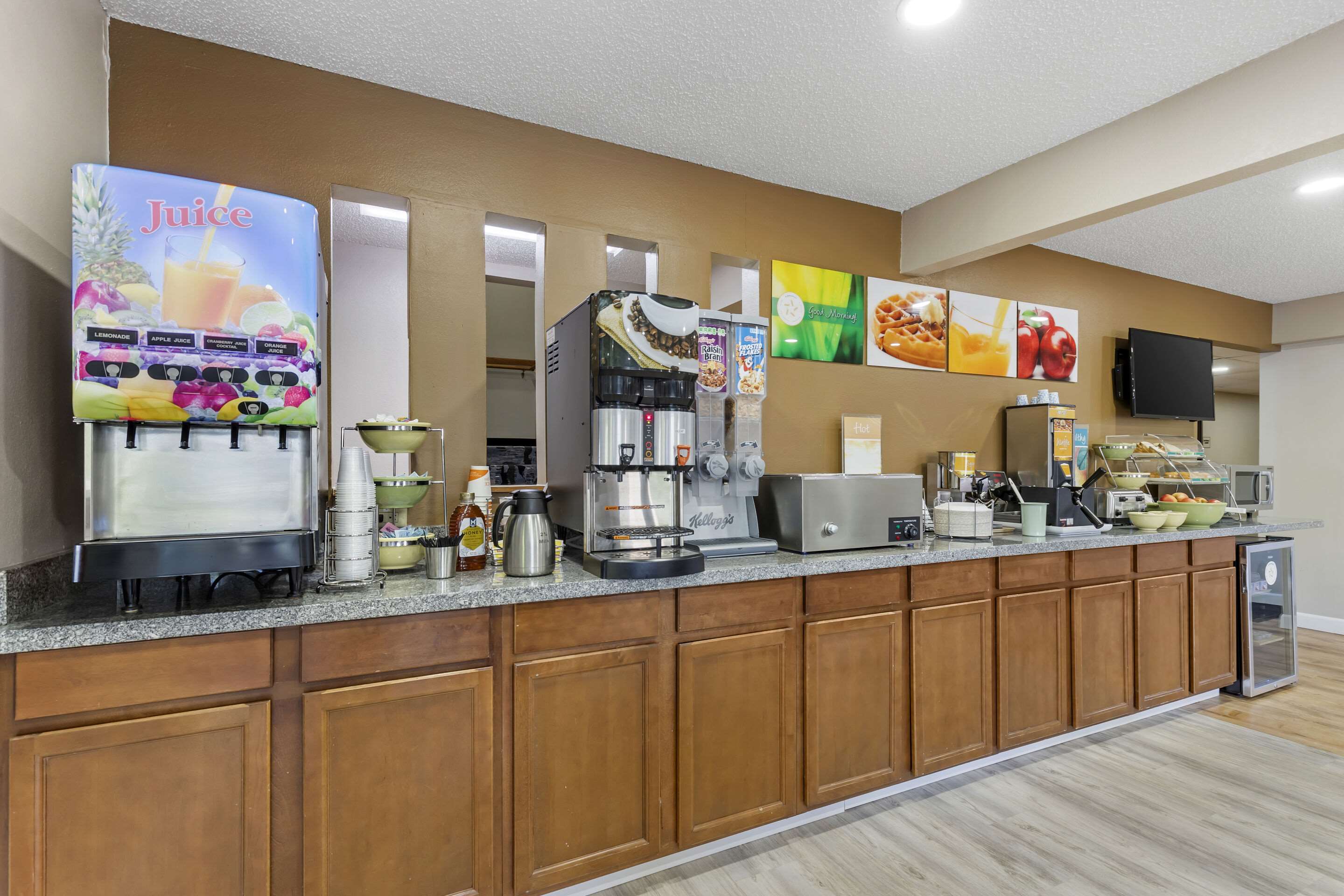 Breakfast area | Quality Inn Indianola