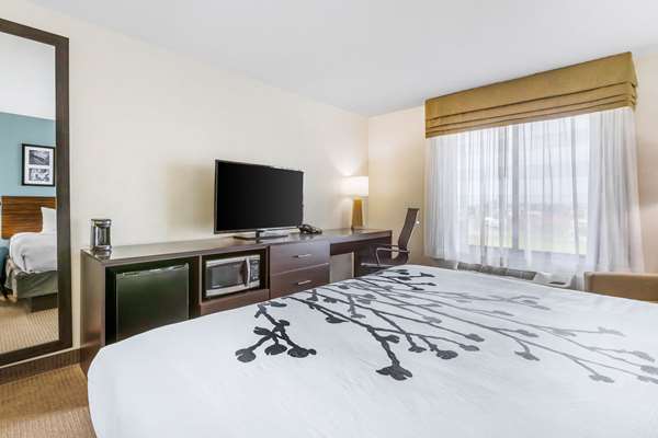  - Sleep Inn & Suites Ames Near ISU Campus
