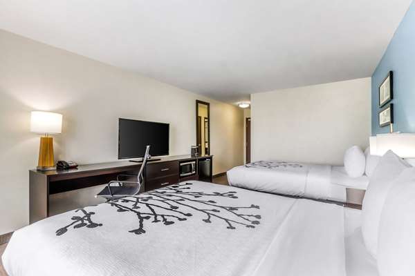  - Sleep Inn & Suites Ames Near ISU Campus