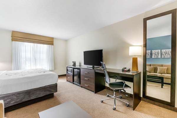 Suite - Sleep Inn & Suites Ames Near ISU Campus