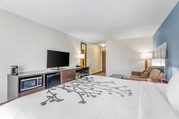 Suite - Sleep Inn & Suites Ames Near ISU Campus
