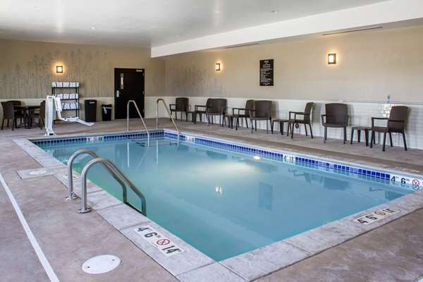 Pool - Sleep Inn & Suites Fort Dodge
