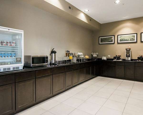 Amenities - Sleep Inn & Suites Fort Dodge