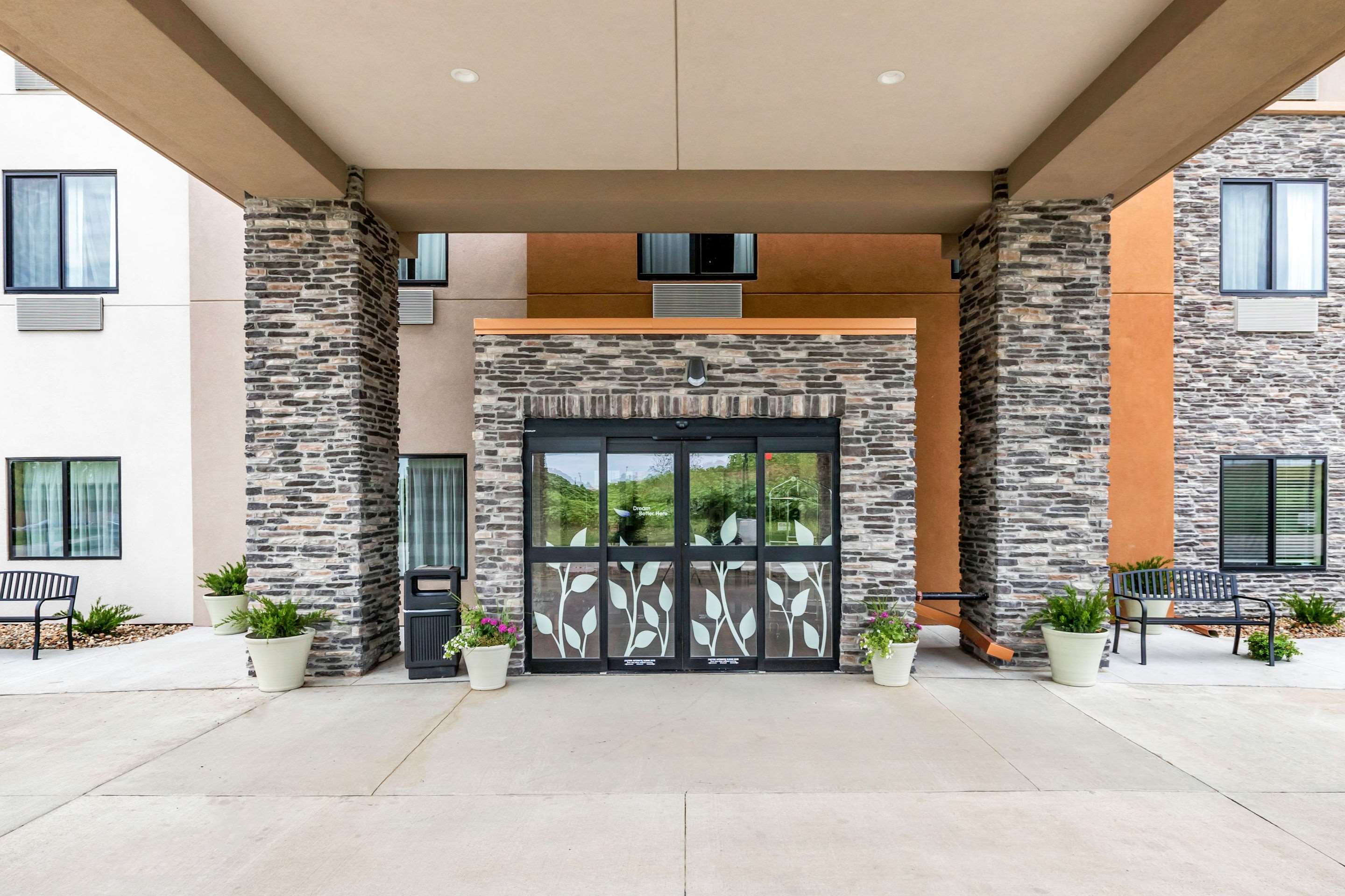 Hotel exterior | Sleep Inn & Suites West Des Moines near Jordan Creek
