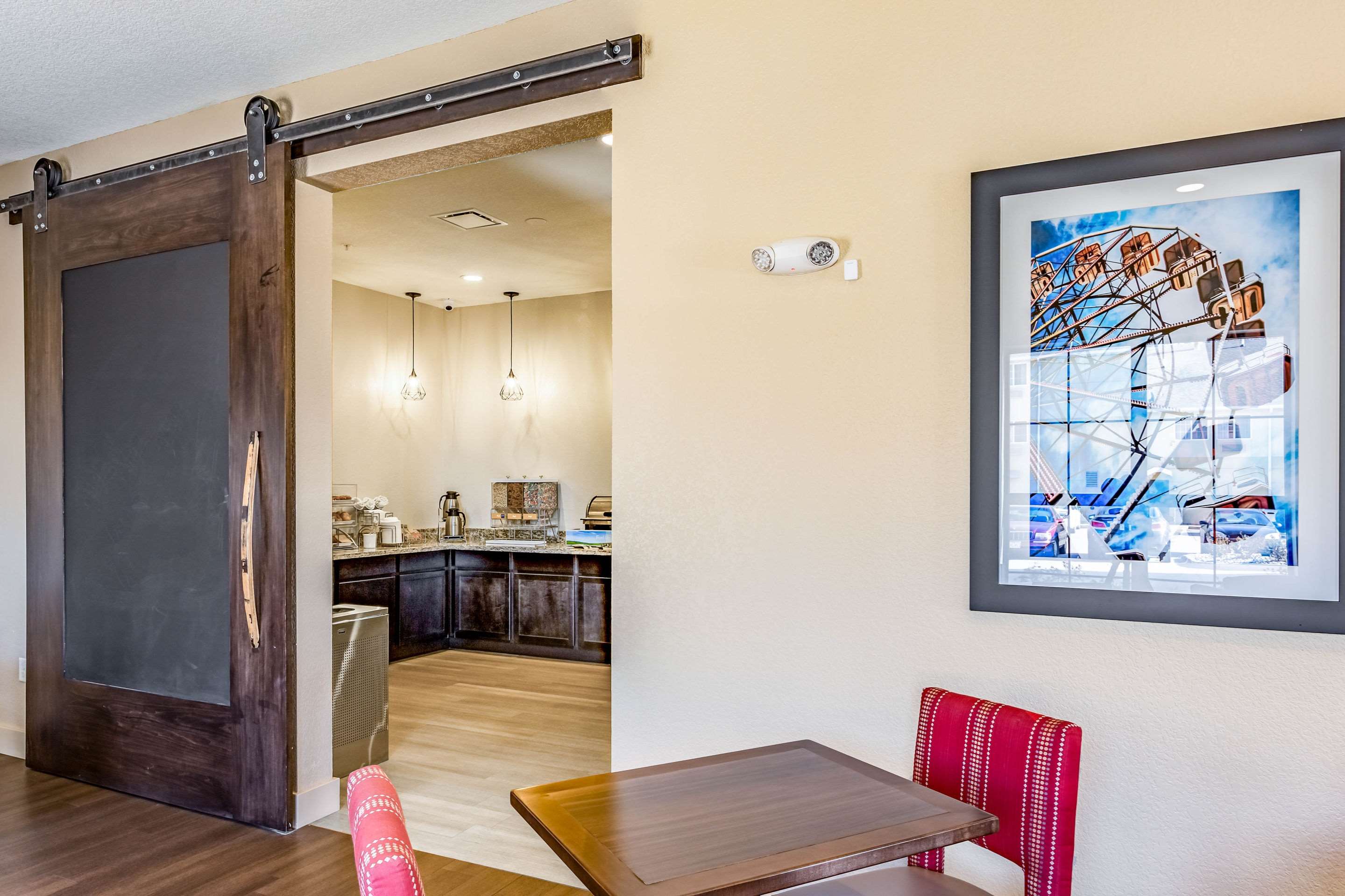 Breakfast area