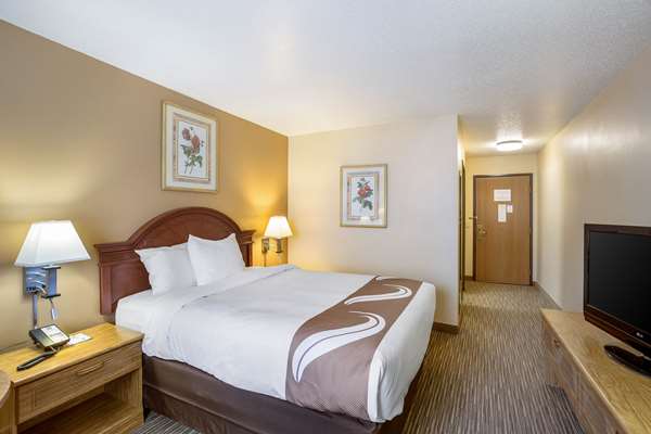  - Quality Inn Storm Lake
