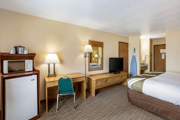  - Quality Inn Storm Lake