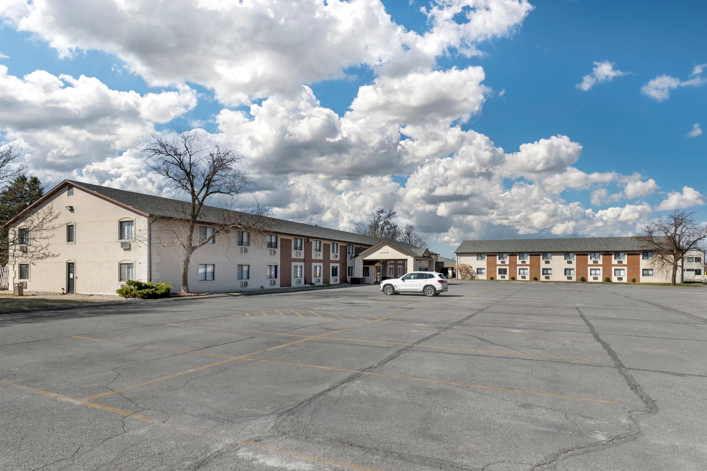 Hotel exterior | Quality Inn & Suites Ottumwa