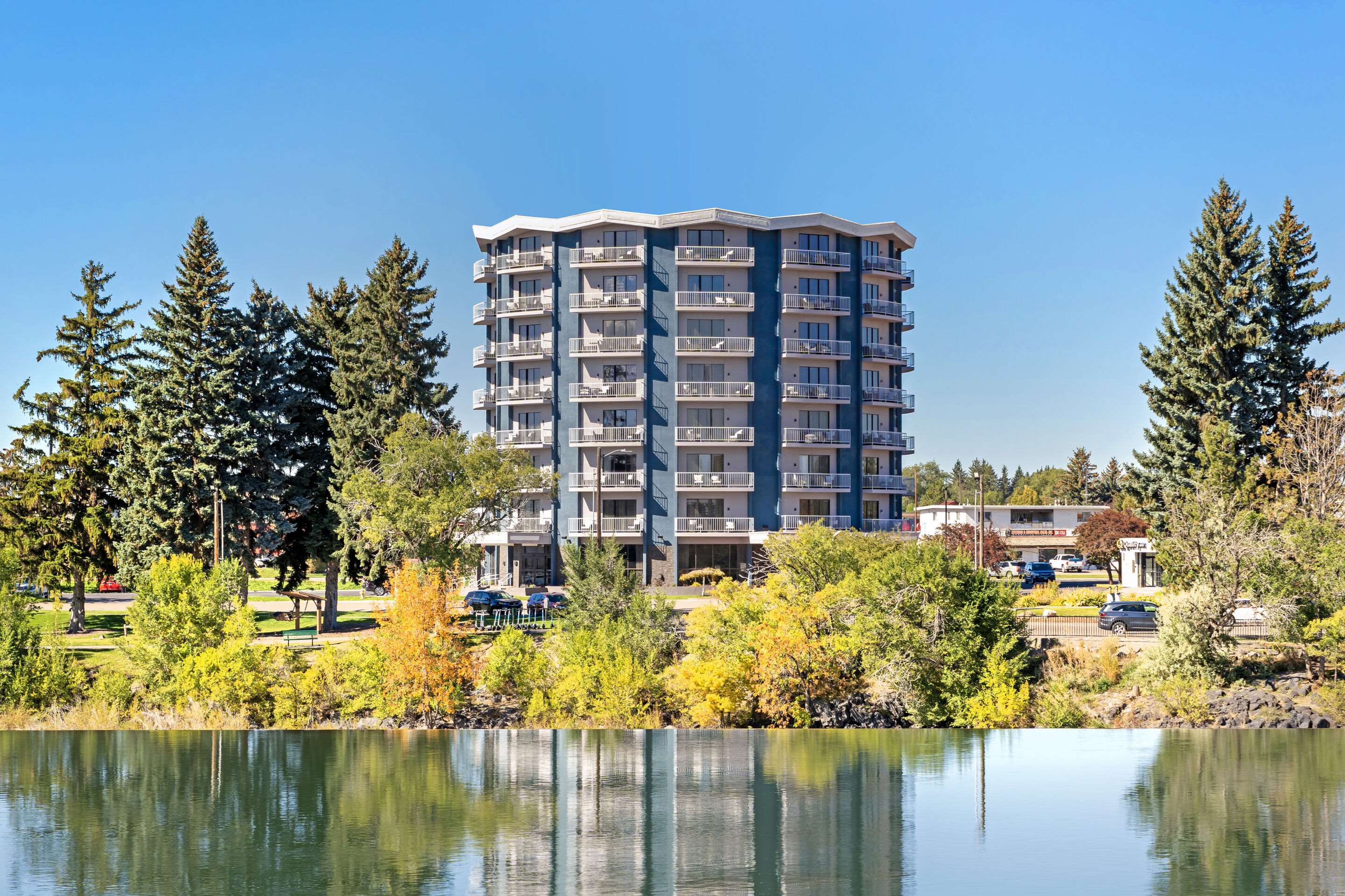 Hotel entrance | Comfort Suites Idaho Falls