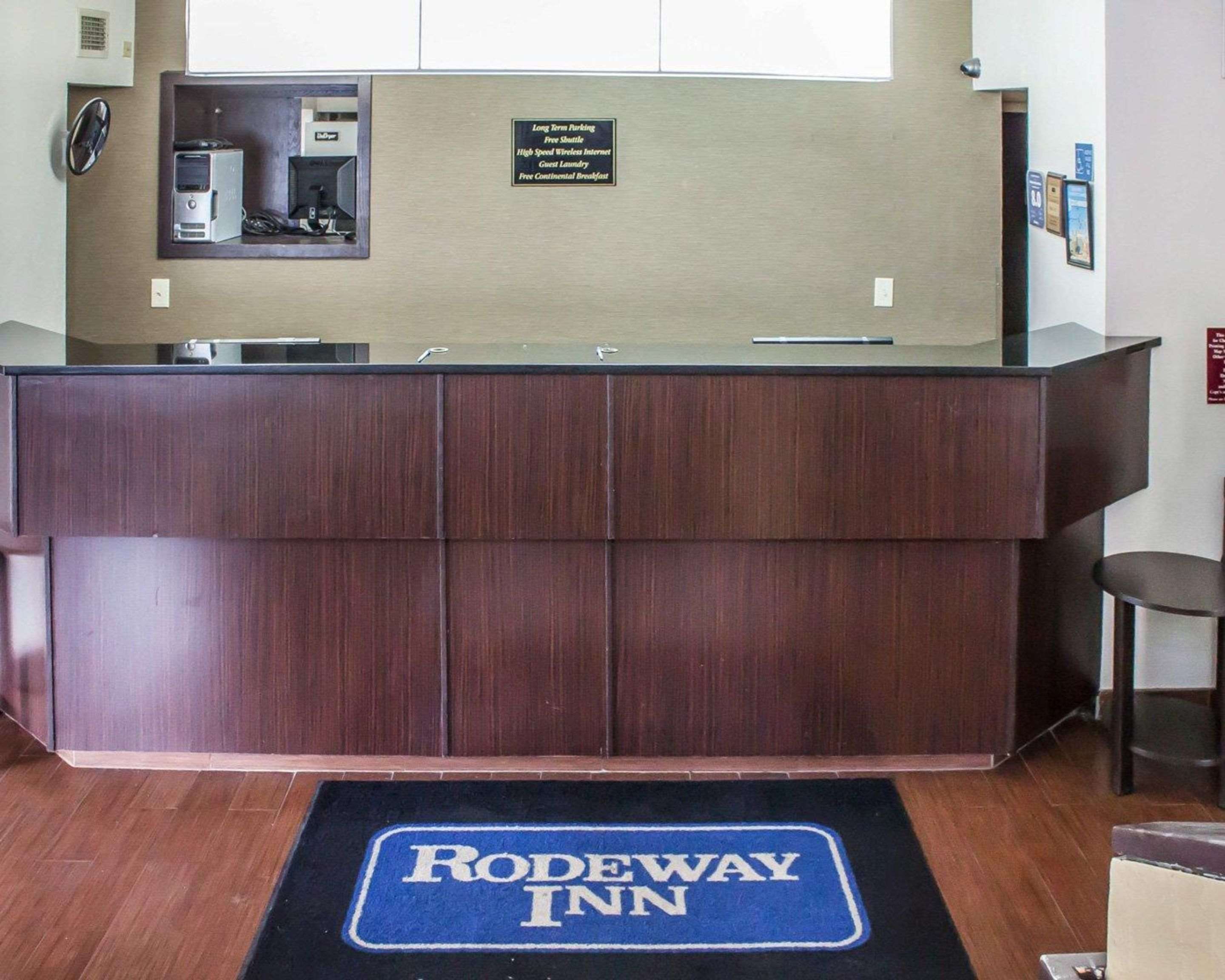 Front desk with friendly staff | Rodeway Inn Airport Boise