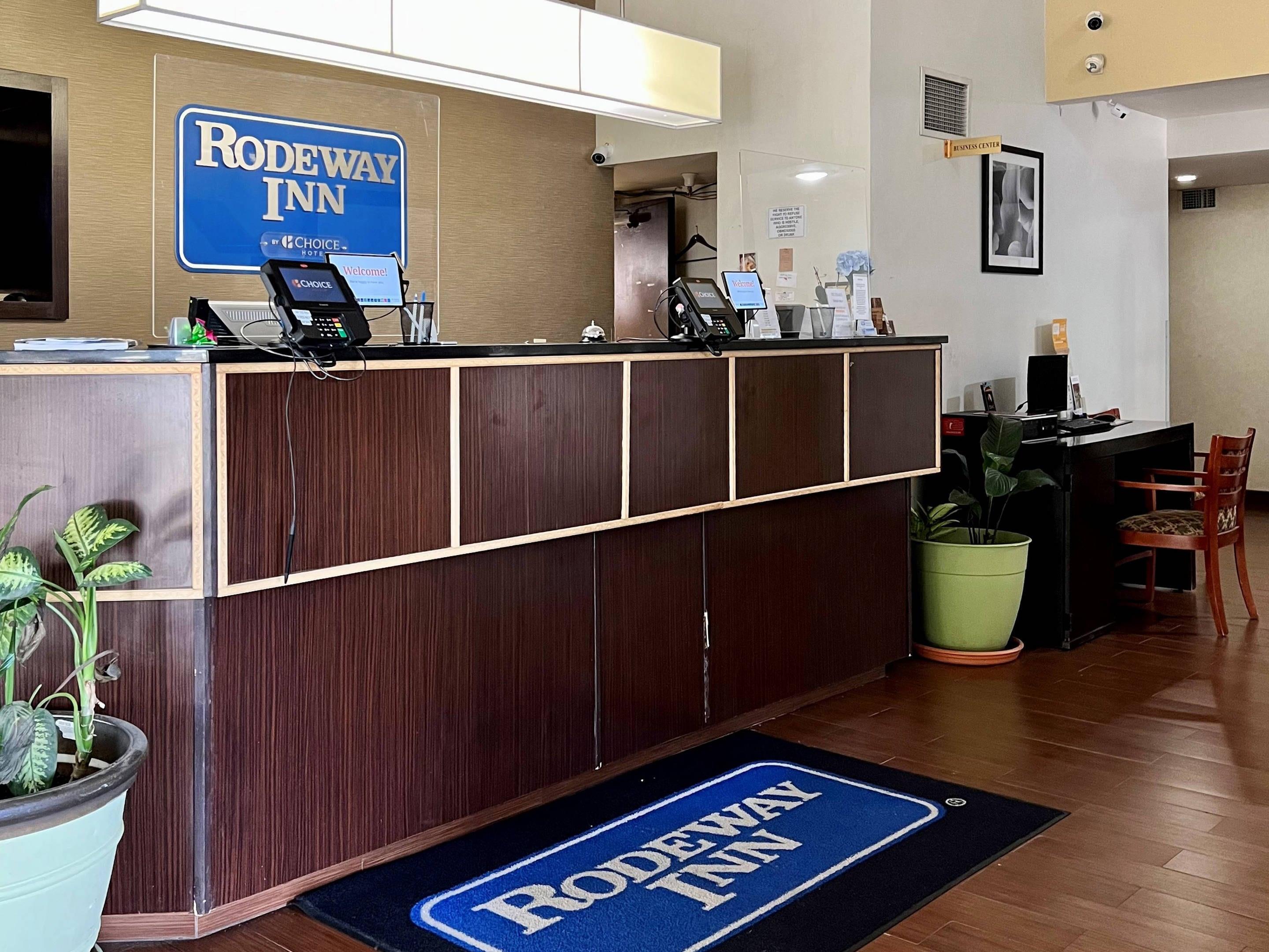 Front desk | Rodeway Inn Airport Boise