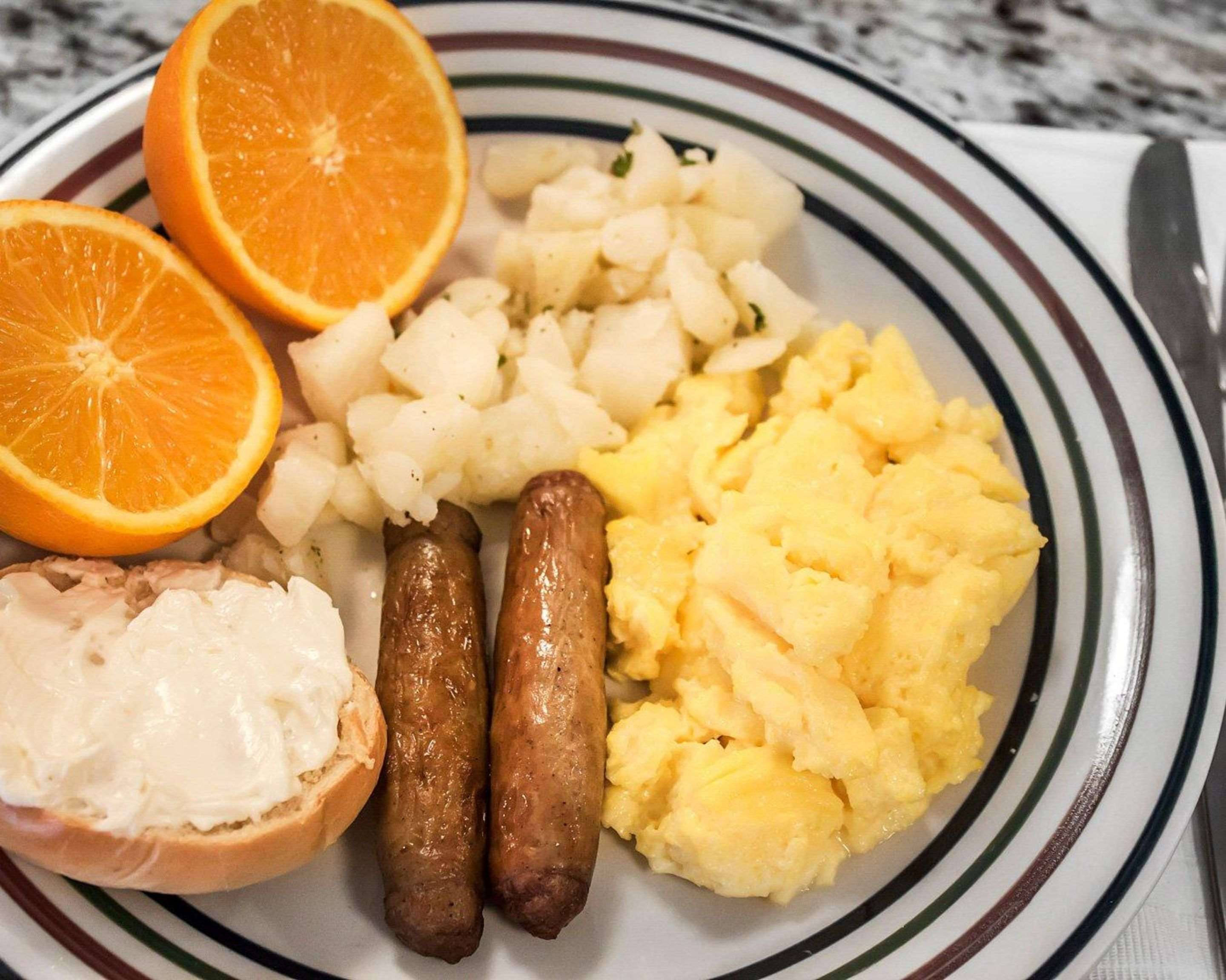 Hot and cold breakfast buffet | Quality Inn