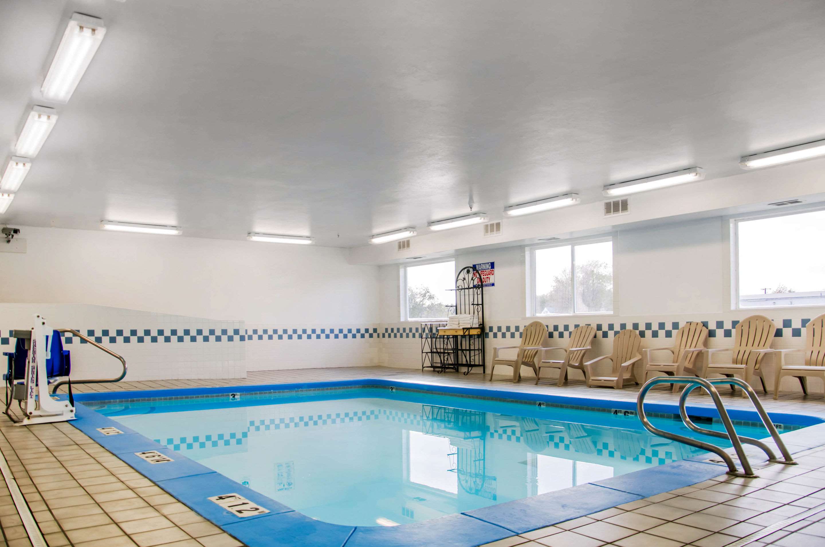 Indoor pool | Comfort Inn Idaho Falls