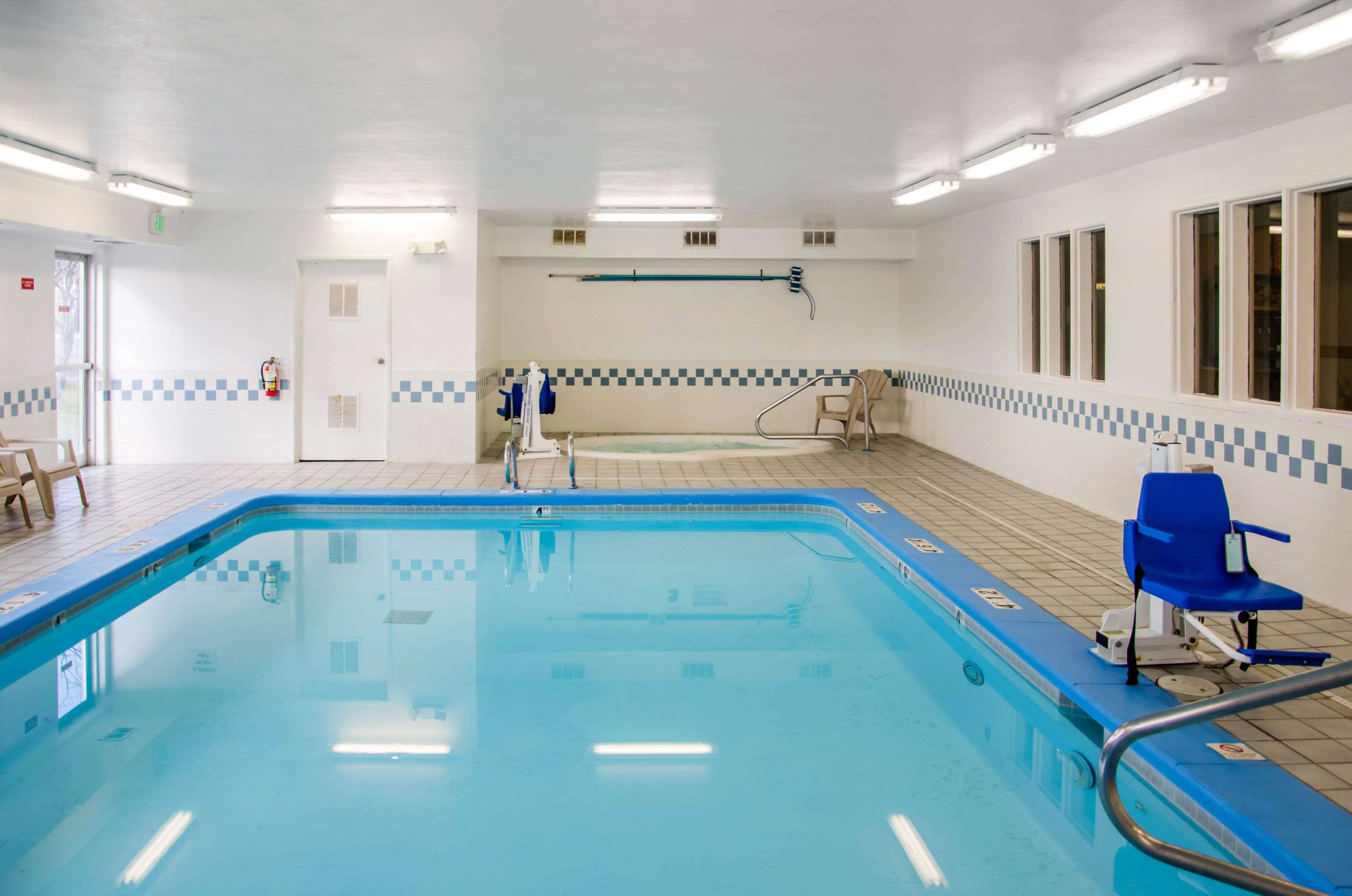 Indoor pool | Comfort Inn Idaho Falls