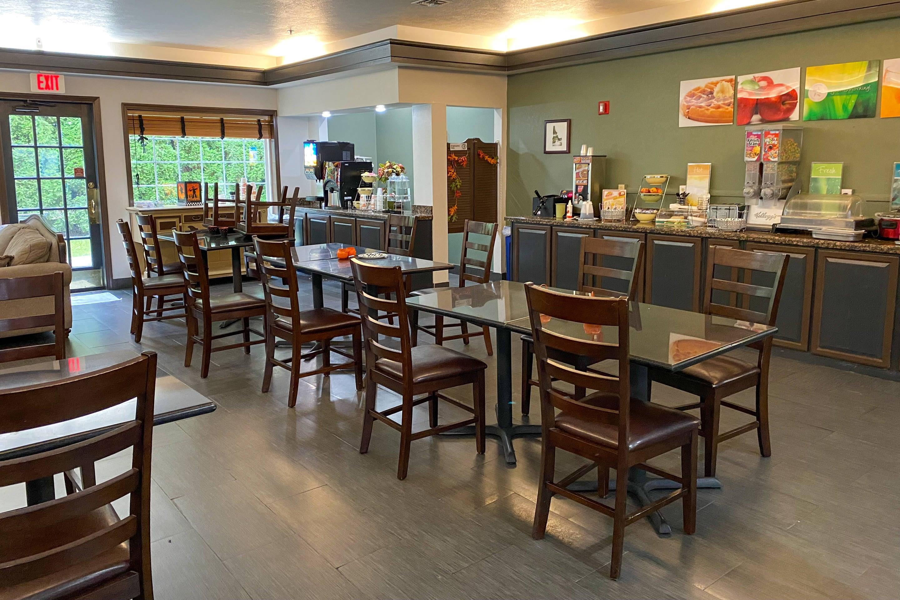 Breakfast area