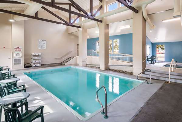 Pool - Quality Inn & Suites Coeur d'Alene