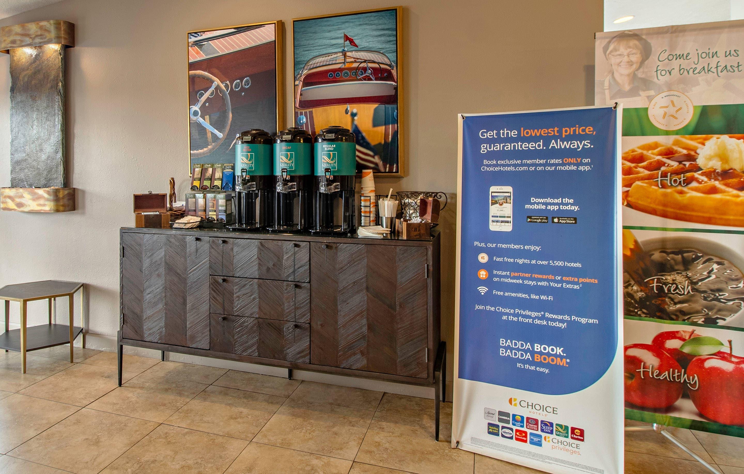 Enjoy coffee in the lobby