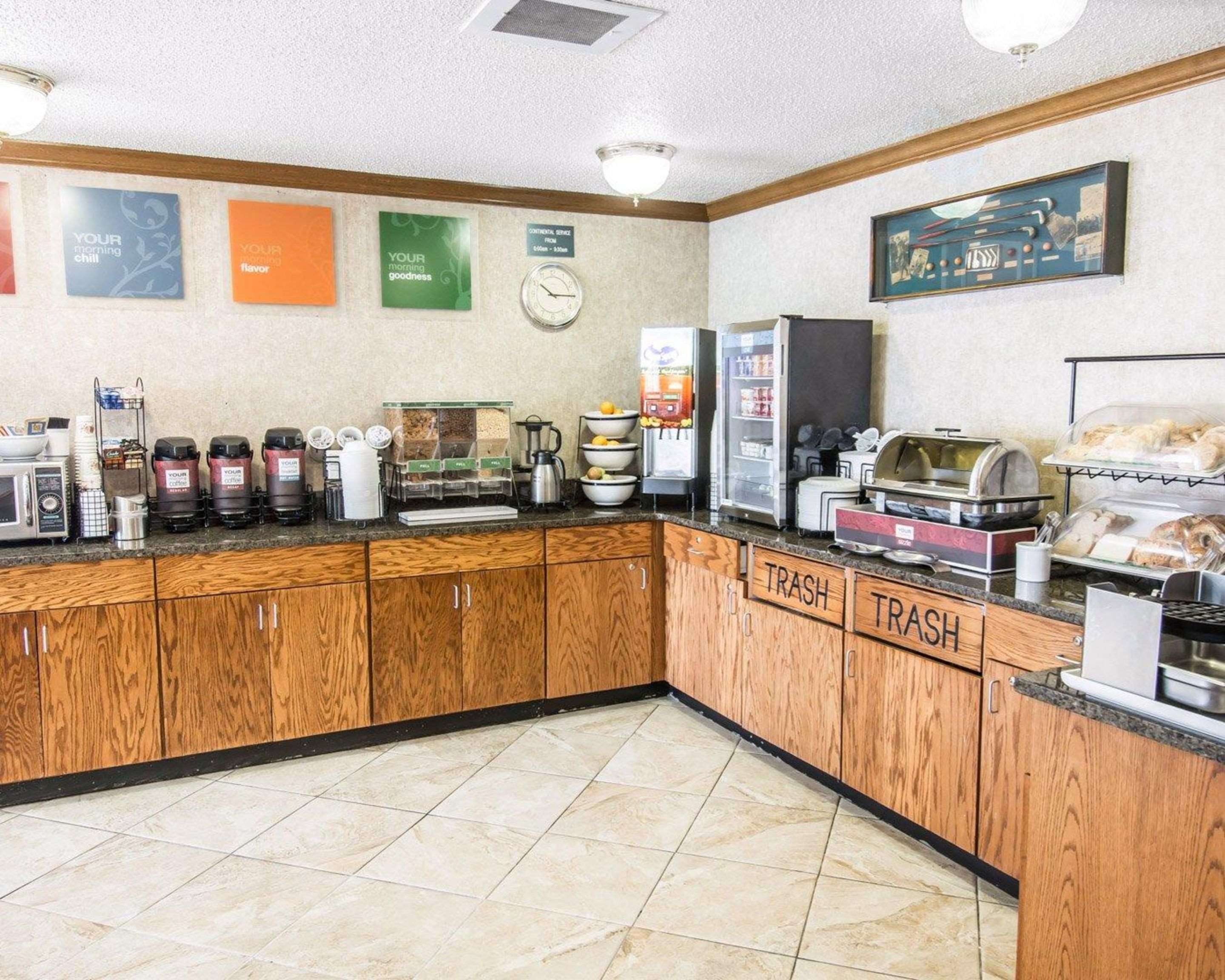 Hot and cold breakfast buffet