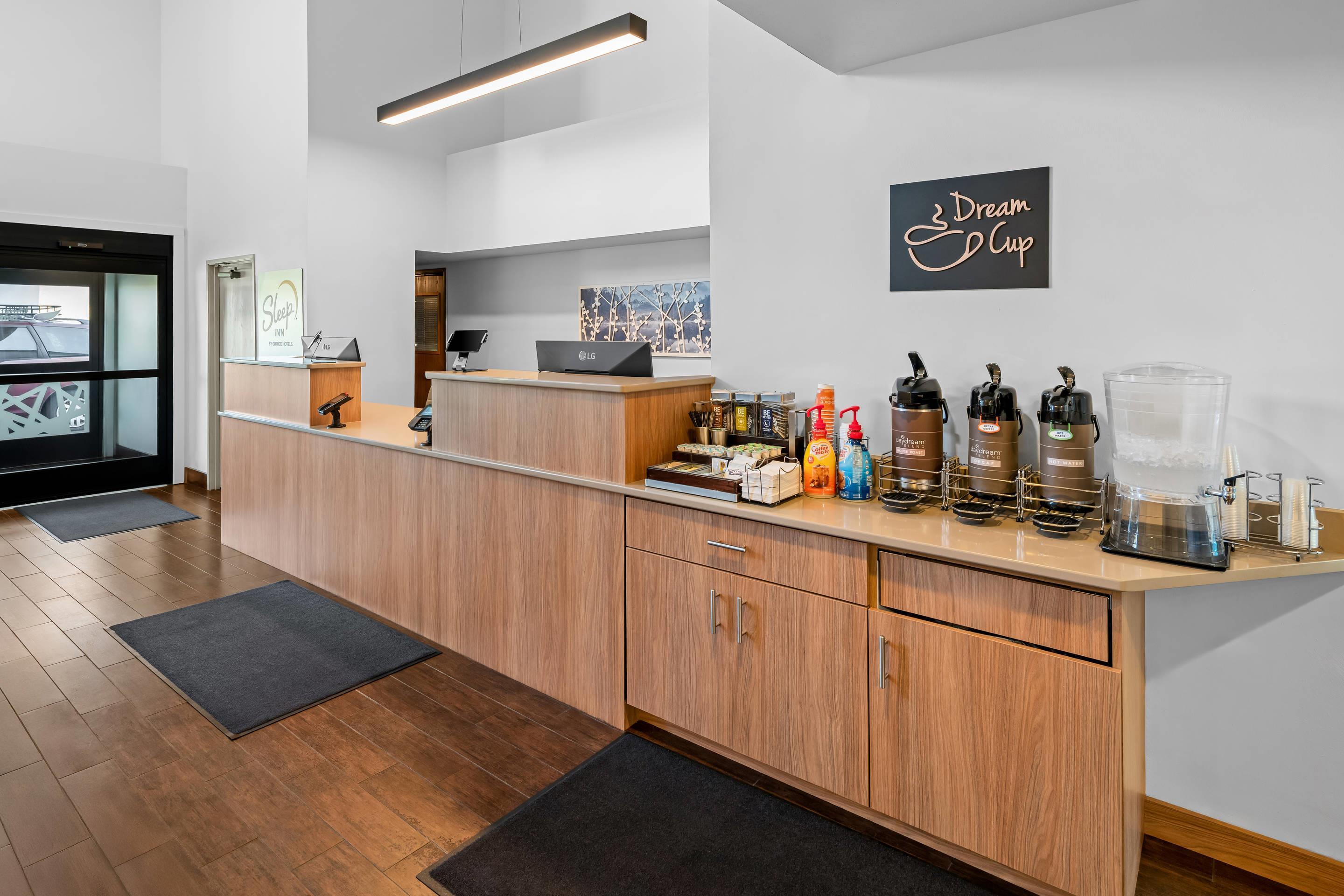 Enjoy coffee in the lobby