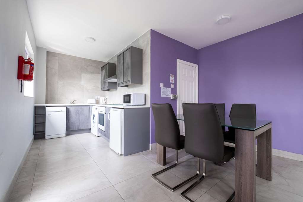 QUALITY HOTEL AND LEISURE CENTER YO-guestroom-Guest Room,Suite,On-Site.jpg
