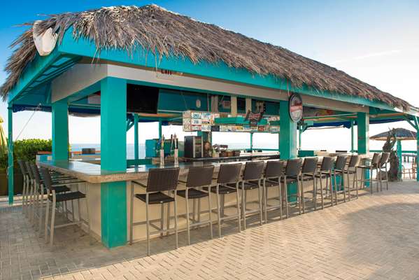 Bar - Reef Resort by Wyndham Grand Cayman Island