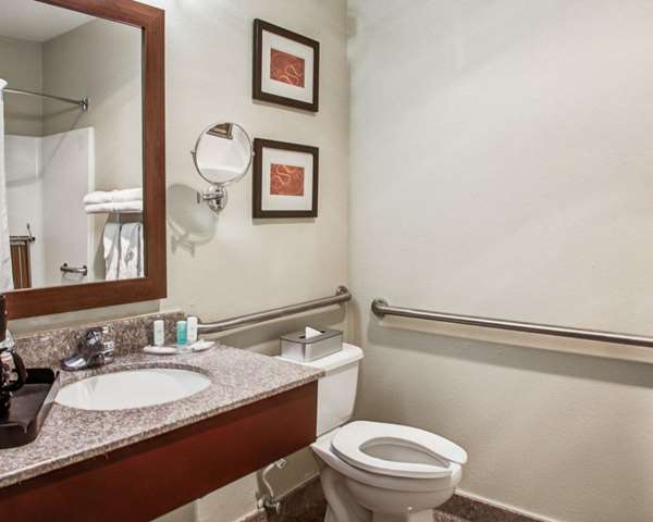  - Comfort Suites Lombard