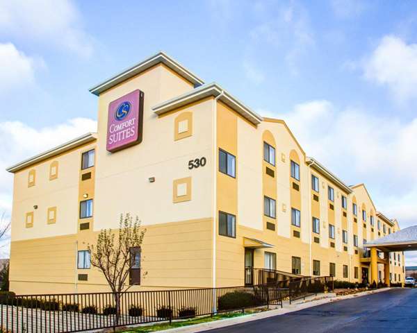 Exterior view - Comfort Suites Lombard