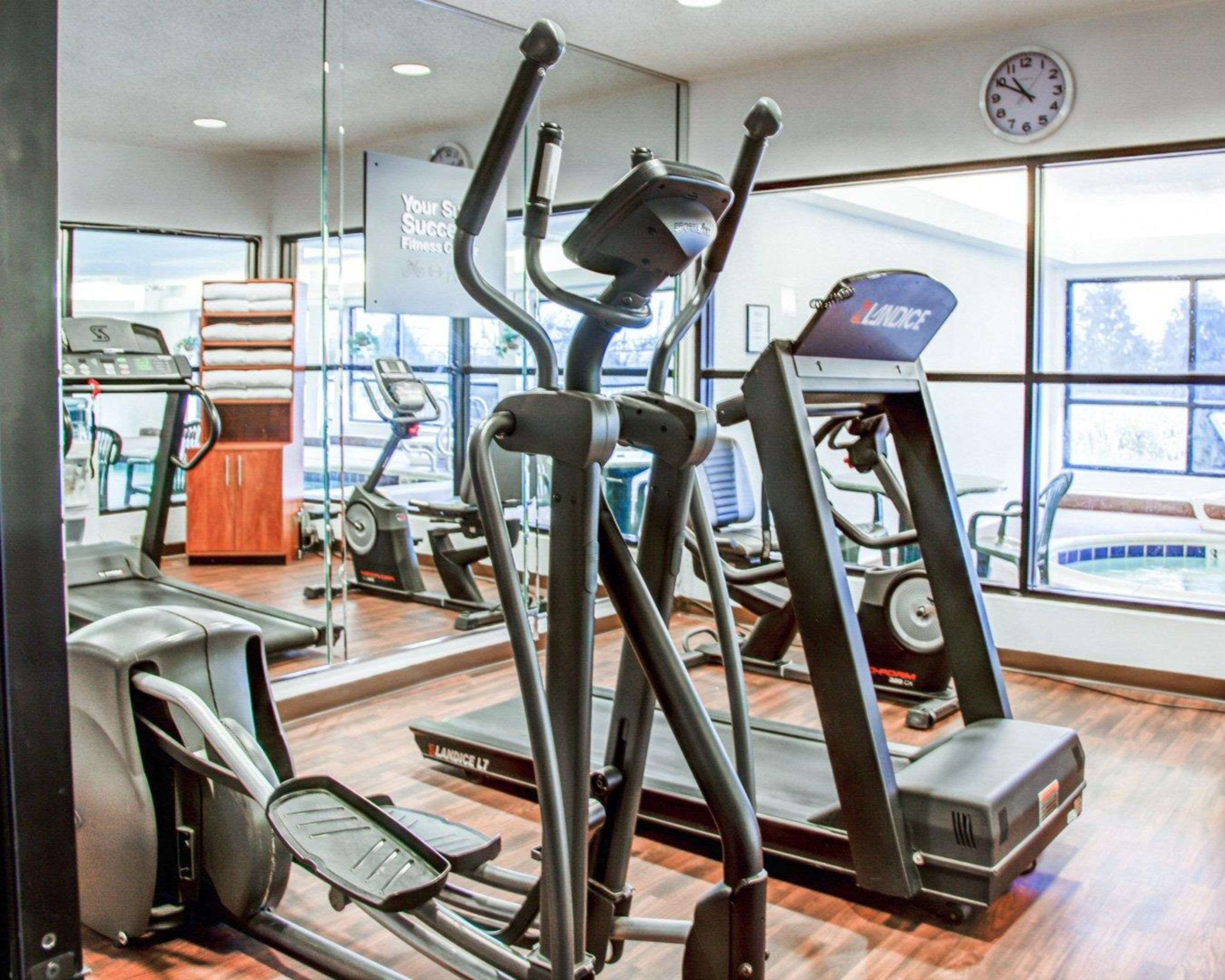 Fitness center with cardio equipment | Comfort Suites Lombard - Addison