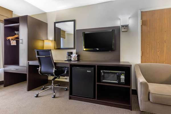  - Sleep Inn Lansing - I-80 & I-94, Exit 161