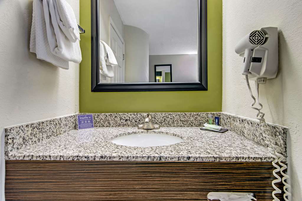 SLEEP INN NEAR I-80 AND I-94-guestroom-Guest Room,Bathroom,On-Site.jpg
