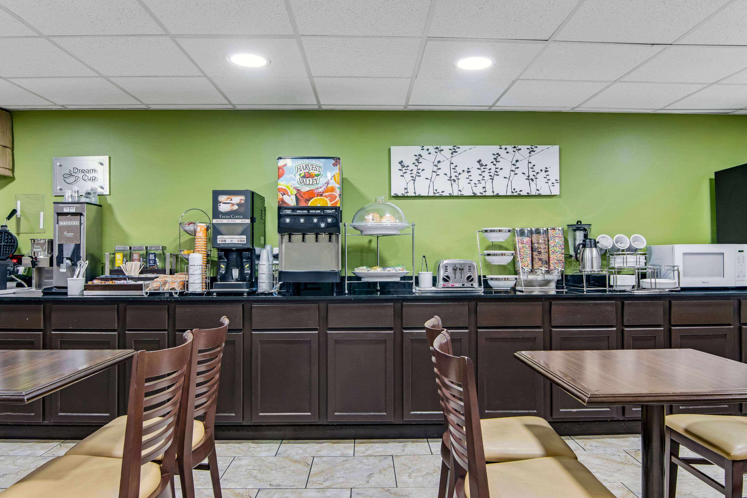 Breakfast area