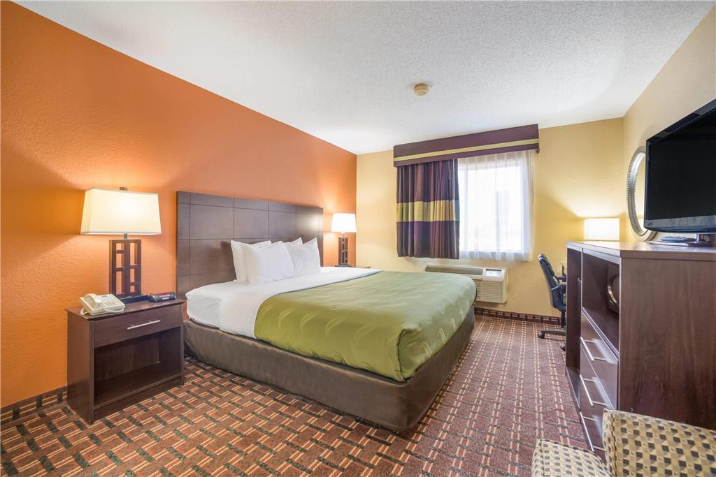 QUALITY INN OFALLON IL - ST LOUIS-guestroom-Guest Room,On-Site.jpg