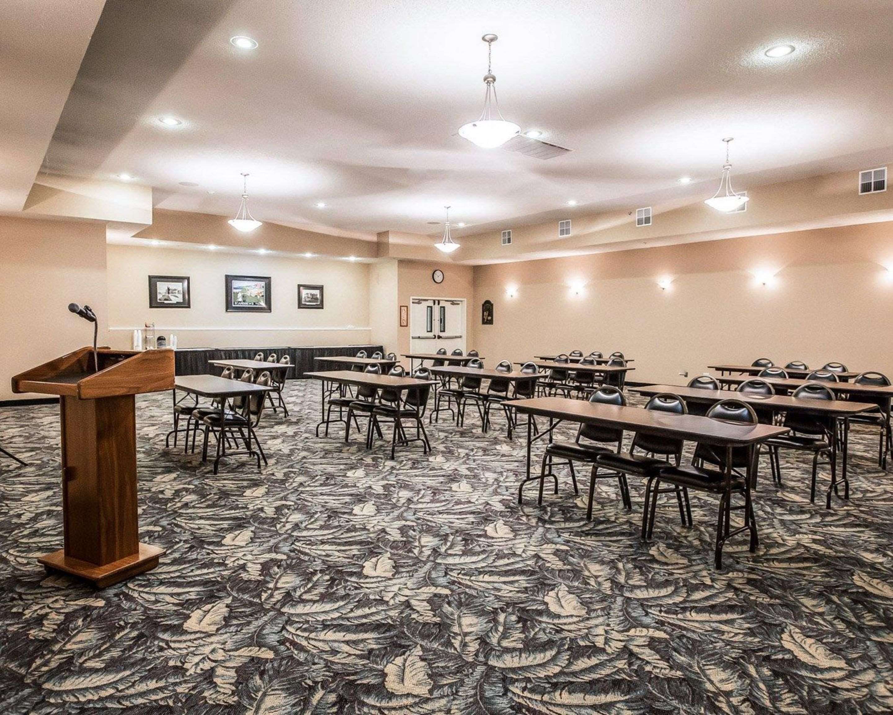 Meeting room with classroom-style setup