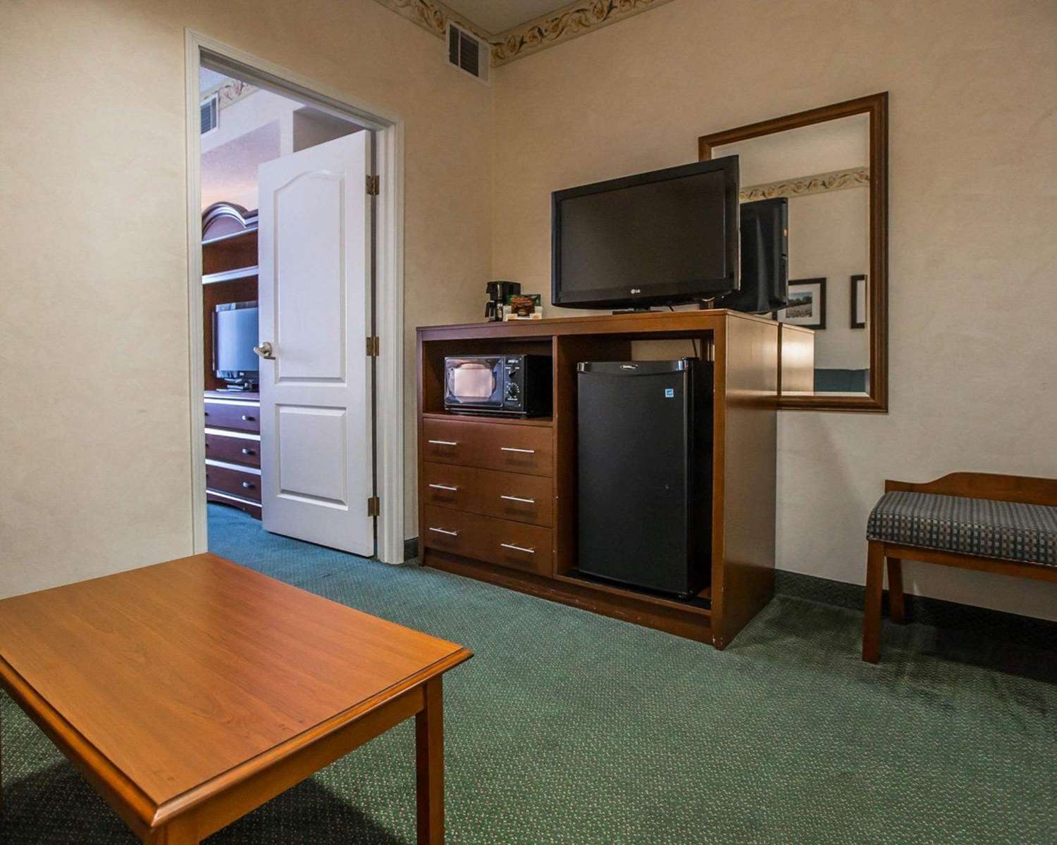 Quality Inn Suites Dixon Il See Discounts