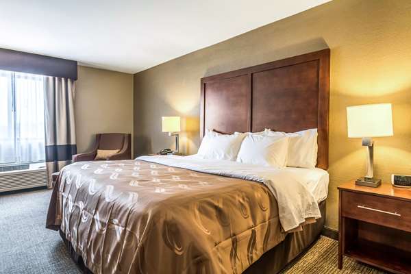  - Quality Inn & Suites Salem - I-57, Exit 116