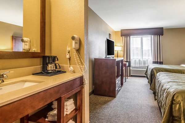  - Quality Inn & Suites Salem - I-57, Exit 116