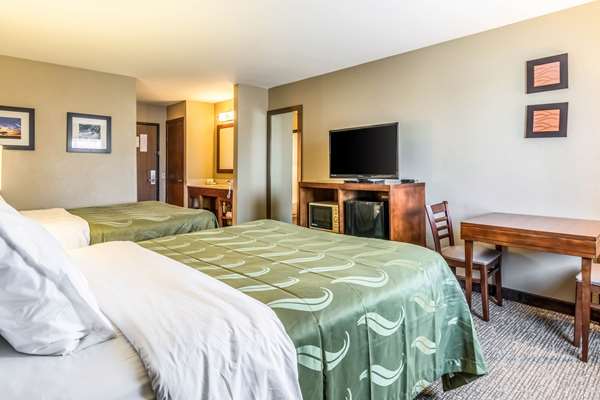  - Quality Inn & Suites Salem - I-57, Exit 116