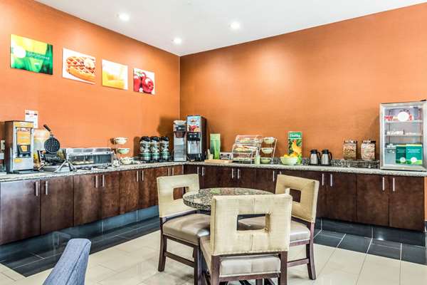 Amenities - Quality Inn & Suites Salem - I-57, Exit 116