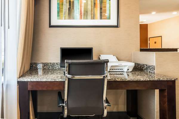 Conference Area - Quality Inn & Suites Salem - I-57, Exit 116