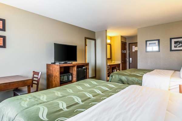  - Quality Inn & Suites Salem - I-57, Exit 116