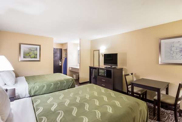  - Quality Inn & Suites Caseyville - I-64, Exit 9
