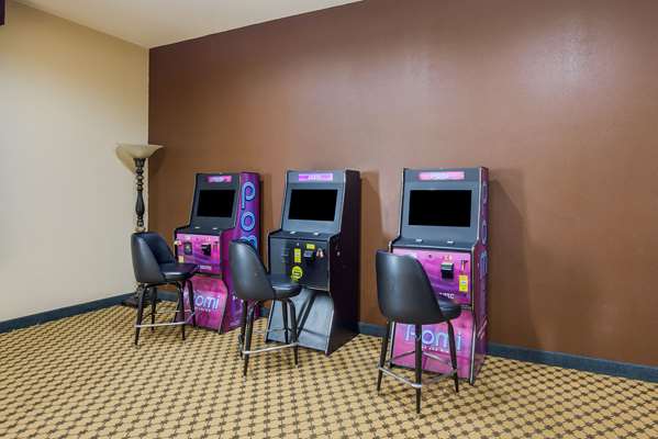  - Quality Inn & Suites Caseyville - I-64, Exit 9