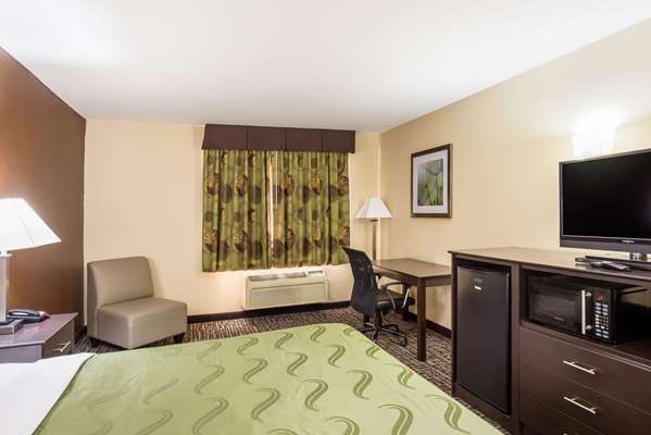  - Quality Inn & Suites Caseyville - I-64, Exit 9