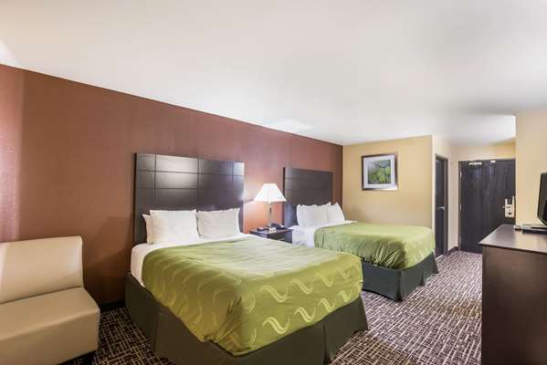  - Quality Inn & Suites Caseyville - I-64, Exit 9