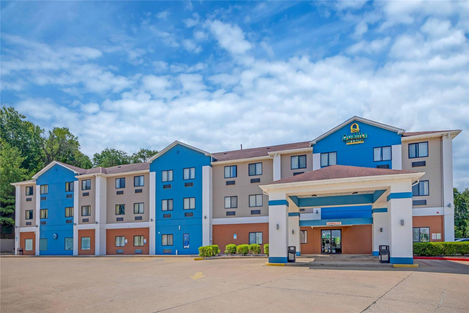 Quality Inn & Suites