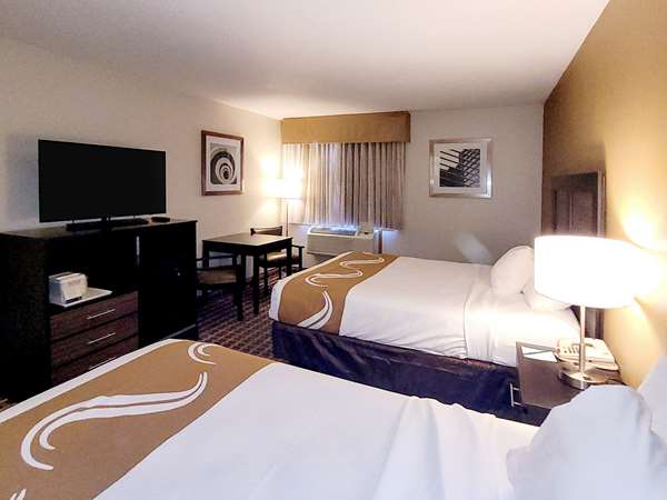 Suite - Quality Inn & Suites Marion - I-57, Exit 53