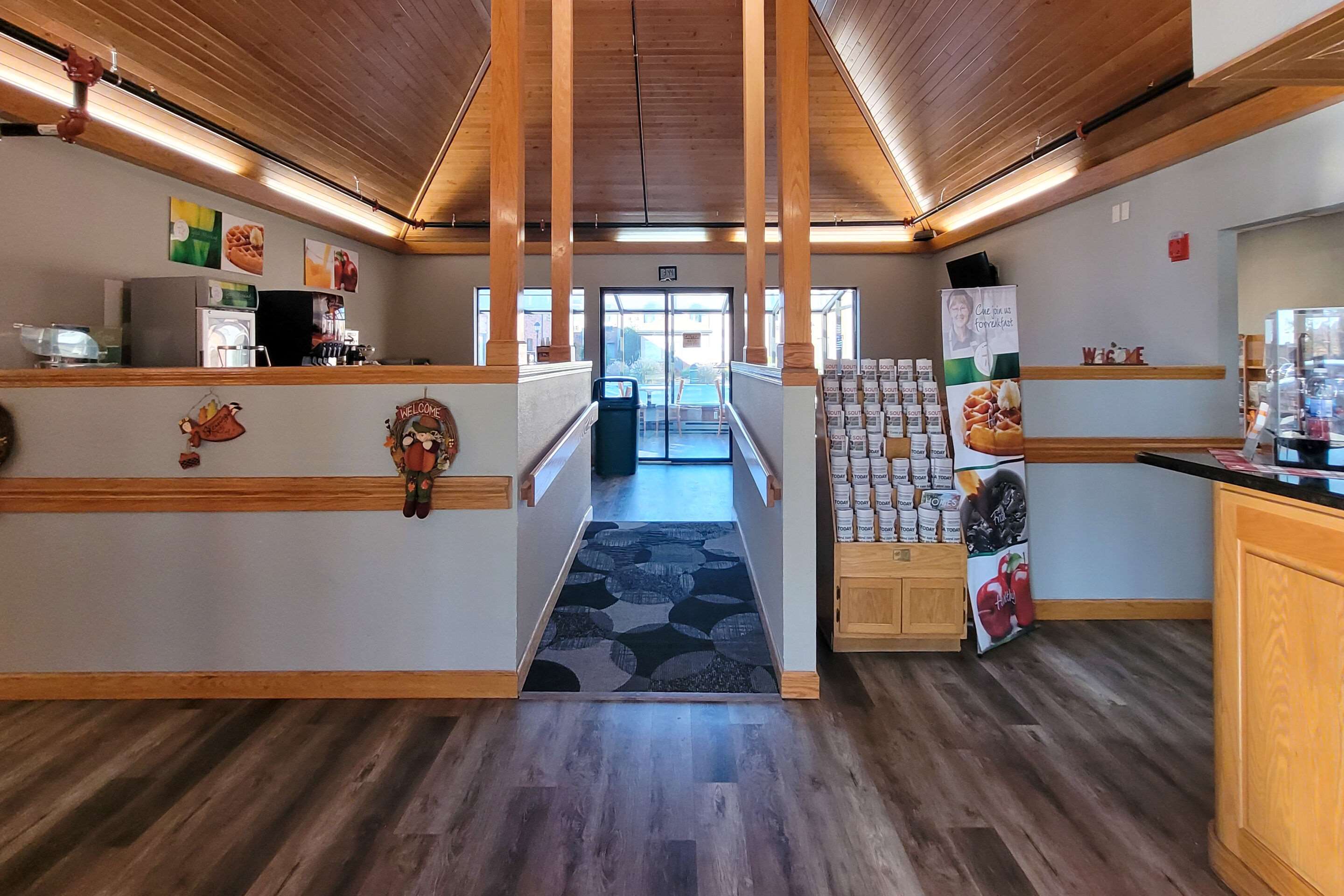 Lobby with sitting area