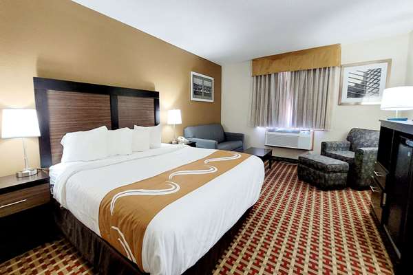 Suite - Quality Inn & Suites Marion - I-57, Exit 53