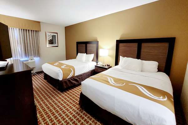 Suite - Quality Inn & Suites Marion - I-57, Exit 53